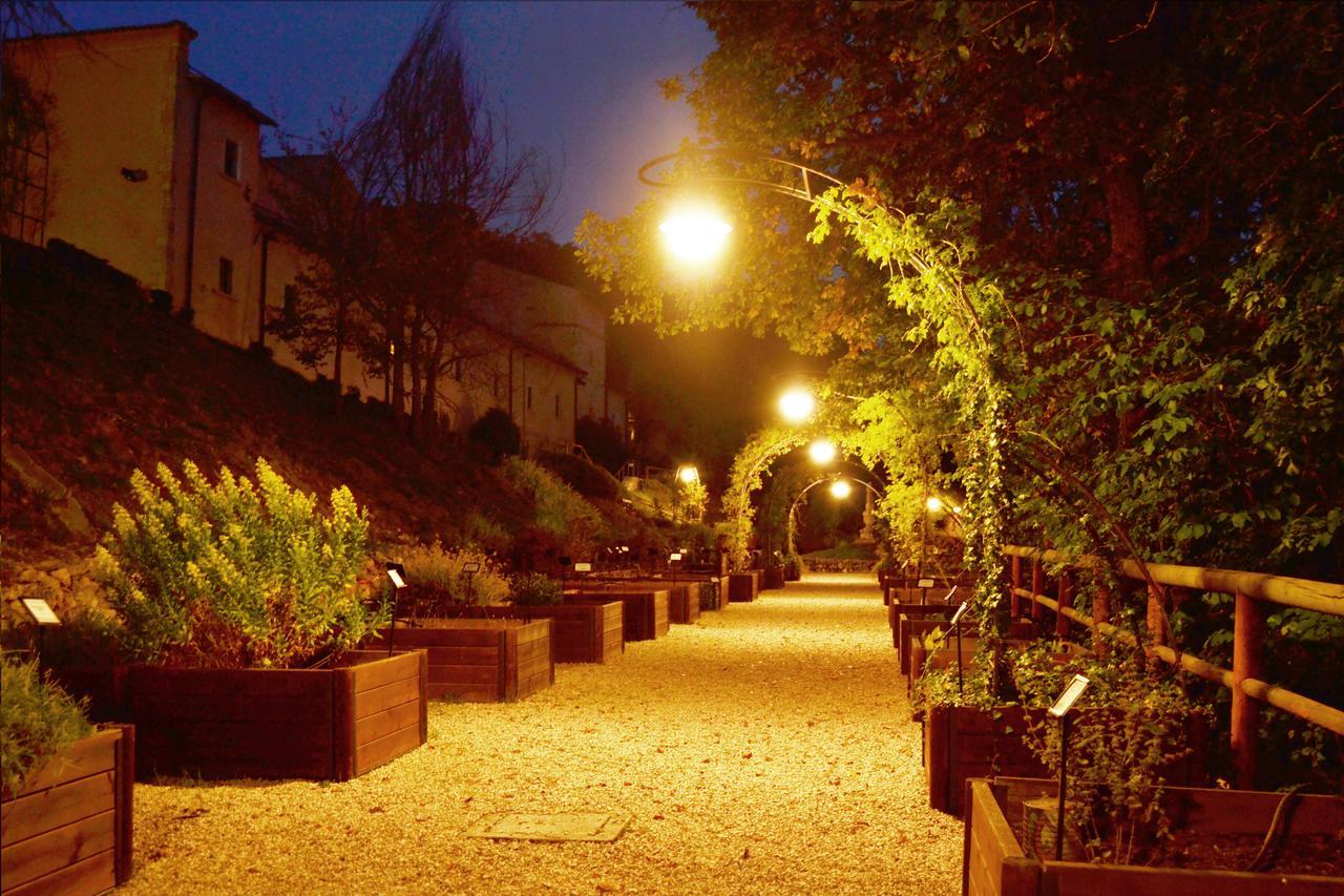 Convento Di San Colombo Hotel Santo Stefano Di Sessanio Exterior foto